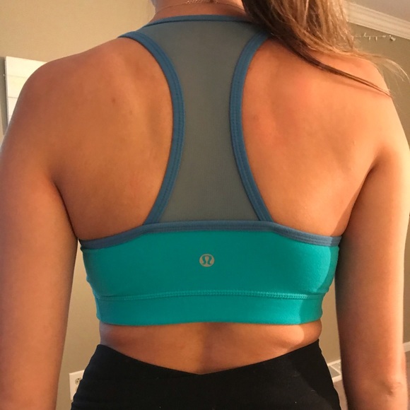 Lululemon sports bra size 4 - Picture 2 of 2